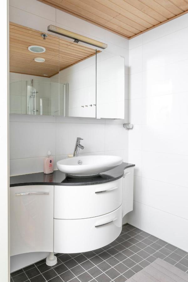 2Ndhomes Cozy 1Br Apartment With Balcony By The Central Station Helsinki Dış mekan fotoğraf